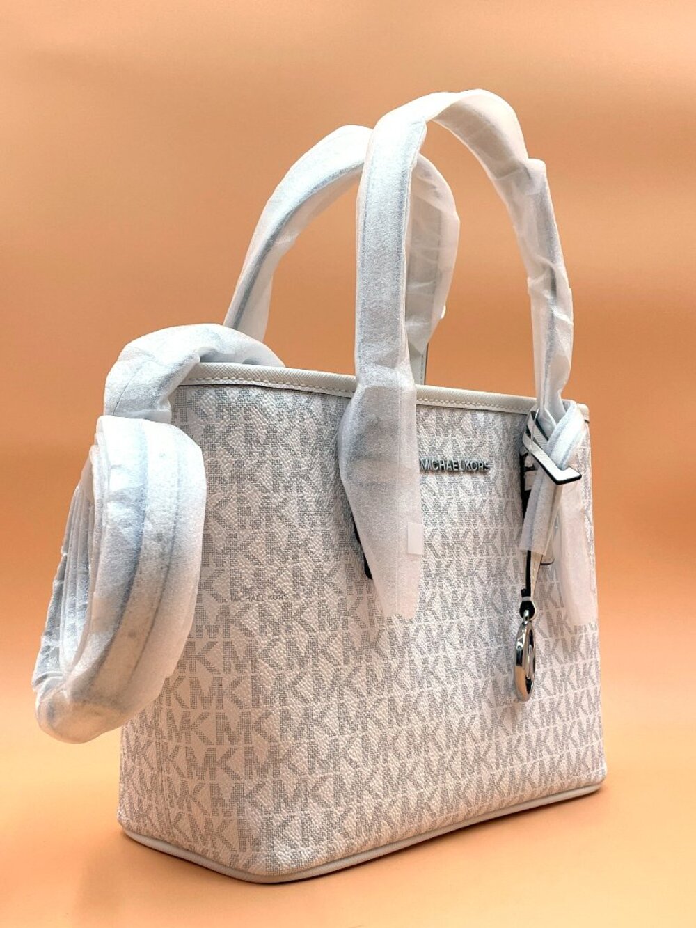 NWT Michael Kors Jet Set Travel XS Carryall Convertible Top Zip Tote – Optic Wht